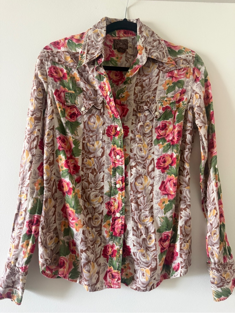 LUCKY BRAND Super cute Western Style snap Button-Up Shirt wPink & Green Roses.